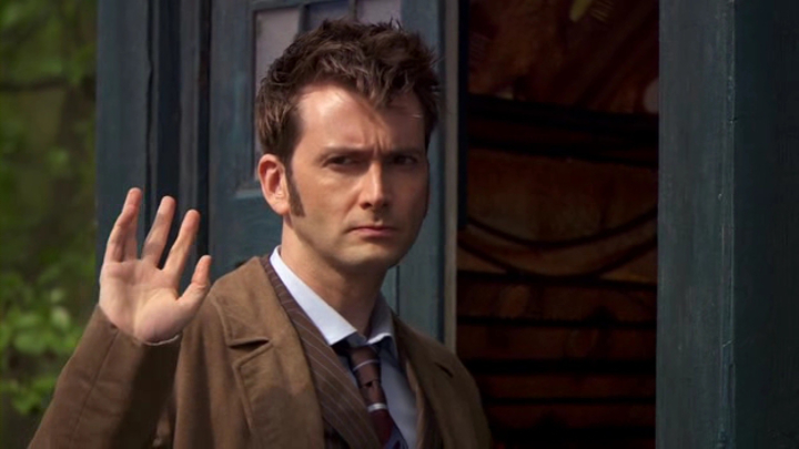 Dziesiąty Doktor macha na pożegnanie