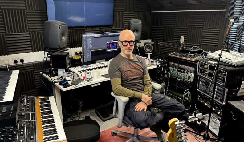 Murray Gold w studiu cover